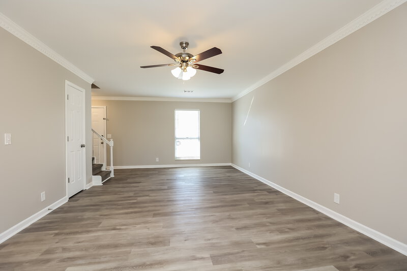 2,435/Mo, 812 Dresden Ct Antioch, TN 37013 Living Room View 2