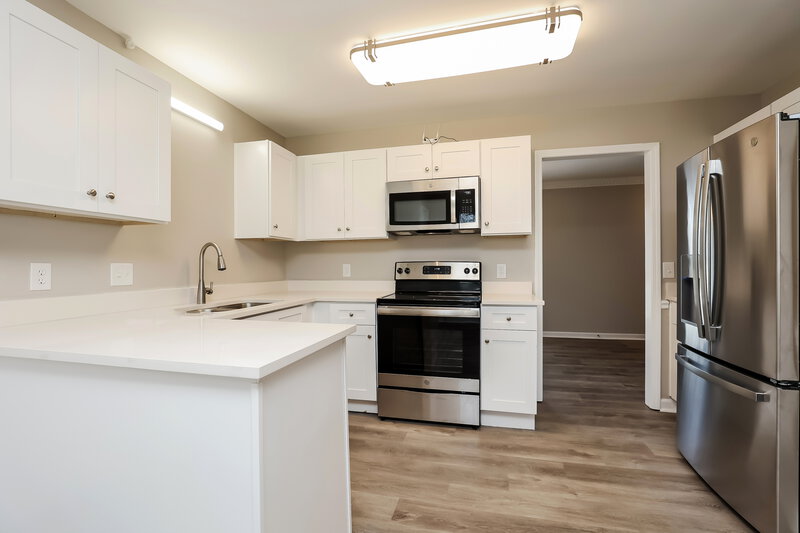 2,435/Mo, 812 Dresden Ct Antioch, TN 37013 Kitchen View 2