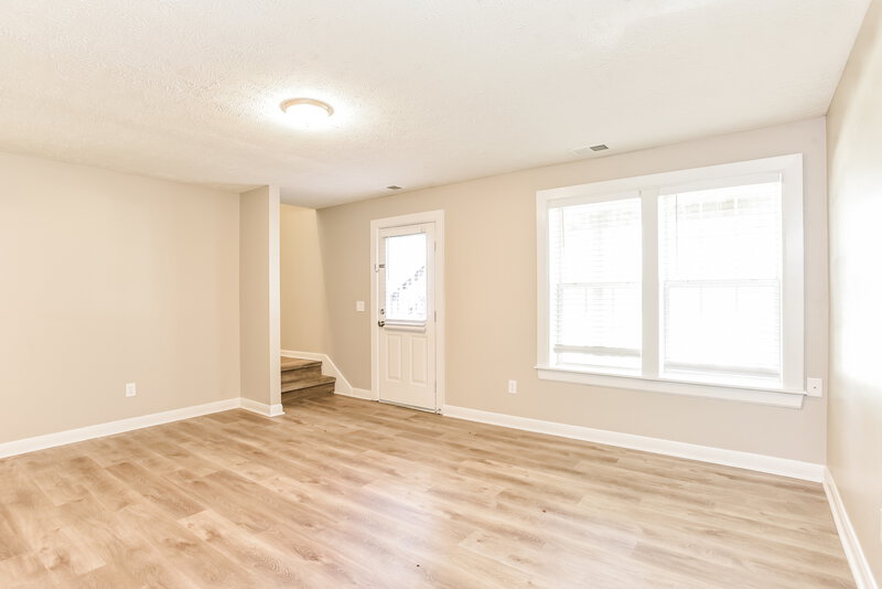 2,990/Mo, 1920 Streamfield Ct Antioch, TN 37013 Living Room View