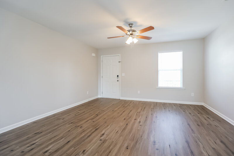 1,905/Mo, 408 Bronson Dr La Vergne, TN 37086 Living Room View 2