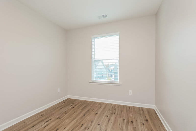 1,905/Mo, 408 Bronson Dr La Vergne, TN 37086 Living Room View 3