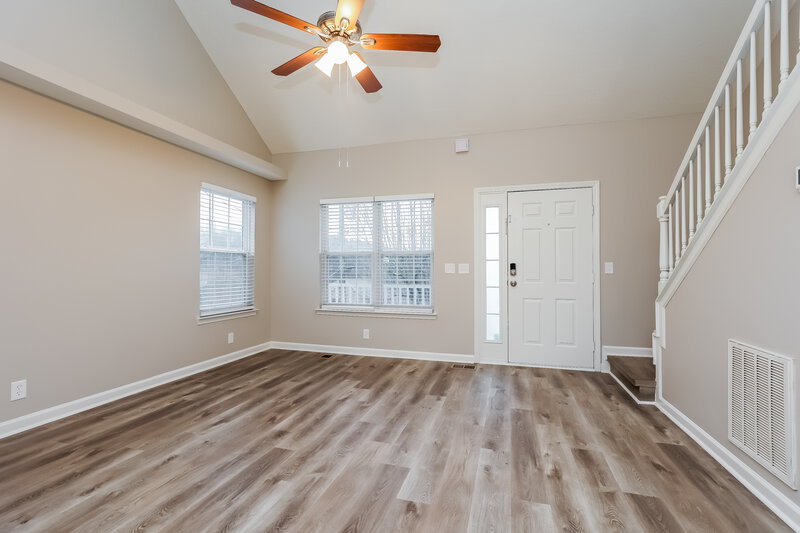 2,325/Mo, 5012 Chadfield Way Antioch, TN 37013 Living Room View