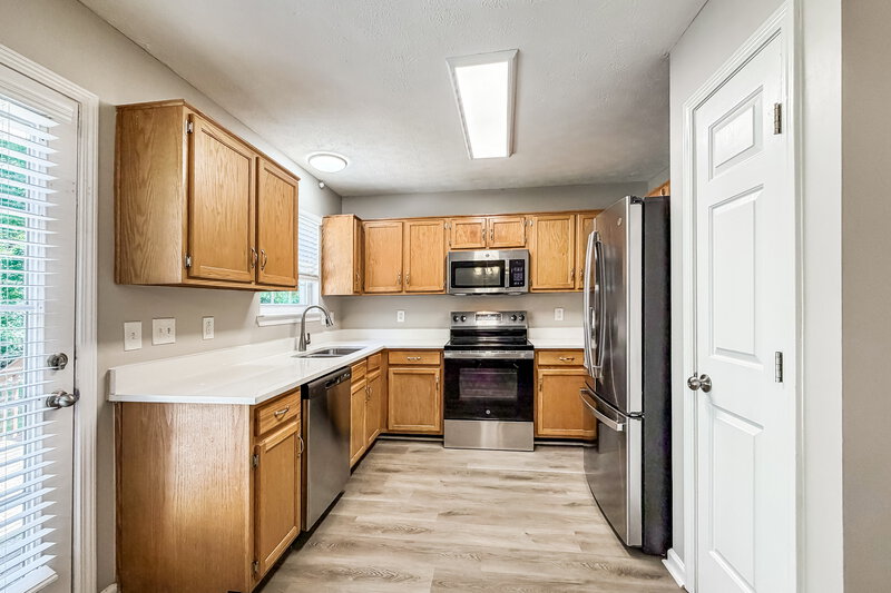 2,155/Mo, 5012 Chadfield Way Antioch, TN 37013 Kitchen View