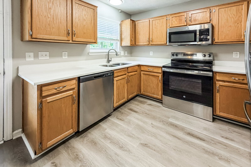 2,155/Mo, 5012 Chadfield Way Antioch, TN 37013 Kitchen View 2