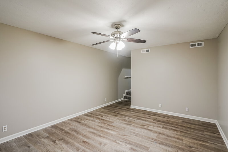 1,845/Mo, 1043 Tom Hailey Blvd La Vergne, TN 37086 Living Room View