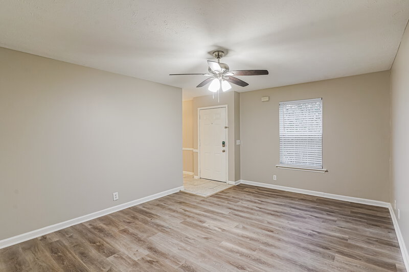 1,845/Mo, 1043 Tom Hailey Blvd La Vergne, TN 37086 Living Room View 2