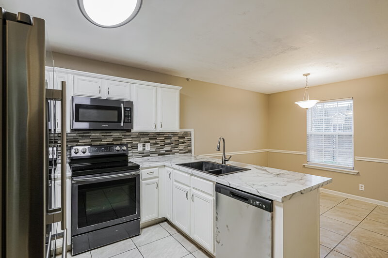 1,845/Mo, 1043 Tom Hailey Blvd La Vergne, TN 37086 Kitchen View