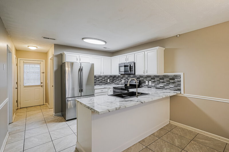 1,845/Mo, 1043 Tom Hailey Blvd La Vergne, TN 37086 Kitchen View 2