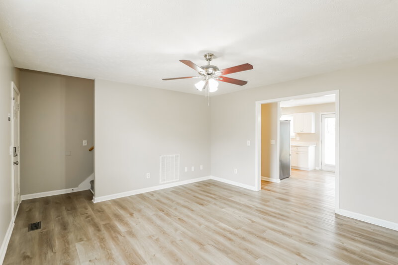 2,130/Mo, 1995 Bolden Dr Murfreesboro, TN 37127 Living Room View