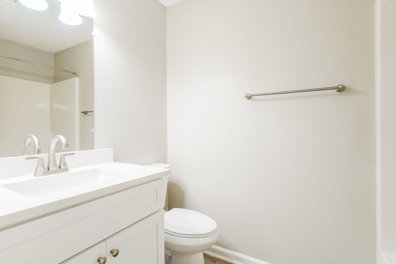 2,130/Mo, 1995 Bolden Dr Murfreesboro, TN 37127 Bathroom View