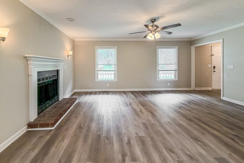 2,245/Mo, 5428 Village Way Nashville, TN 37211 Living Room View