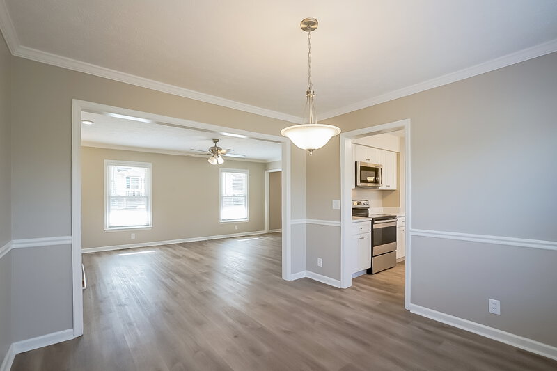 2,205/Mo, 5428 Village Way Nashville, TN 37211 Dining Room View 2