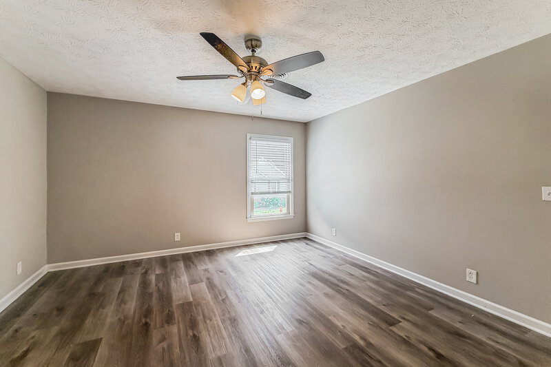 2,245/Mo, 5428 Village Way Nashville, TN 37211 Main Bedroom View
