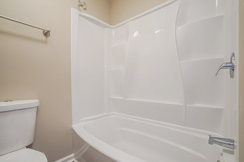 2,205/Mo, 5428 Village Way Nashville, TN 37211 Bathroom View