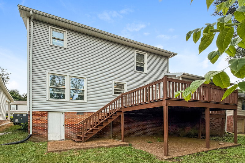 2,245/Mo, 5428 Village Way Nashville, TN 37211 Rear View