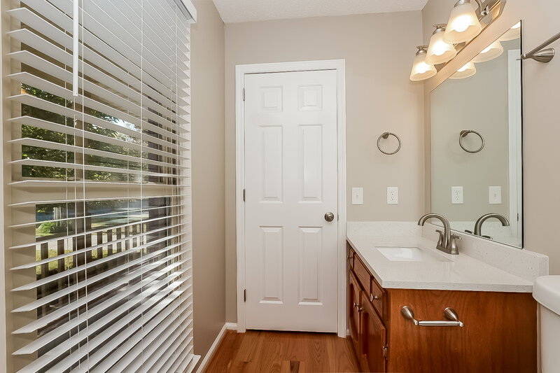 2,085/Mo, 225 Richmond Dr Smyrna, TN 37167 Bathroom View