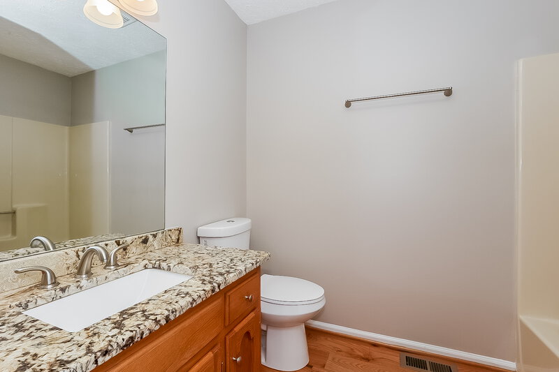 2,085/Mo, 225 Richmond Dr Smyrna, TN 37167 Bathroom View 2
