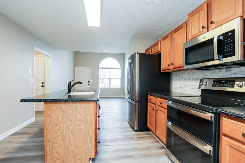 3,130/Mo, 4824 Nina Marie Ave Murfreesboro, TN 37129 Kitchen View