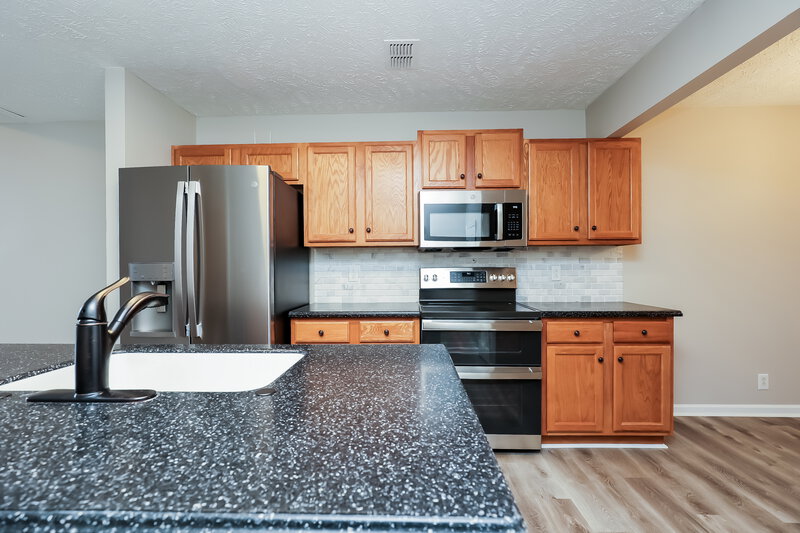 3,130/Mo, 4824 Nina Marie Ave Murfreesboro, TN 37129 Kitchen View 3