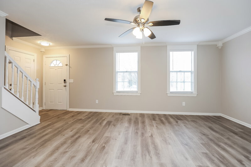 2,860/Mo, 115 River Bend Rd Hendersonville, TN 37075 Living Room View 3