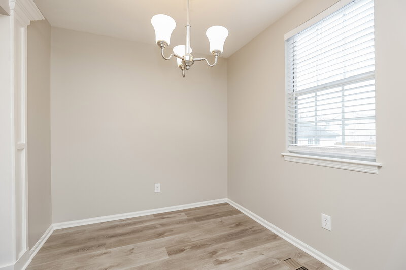 2,860/Mo, 115 River Bend Rd Hendersonville, TN 37075 Dining Room View 2