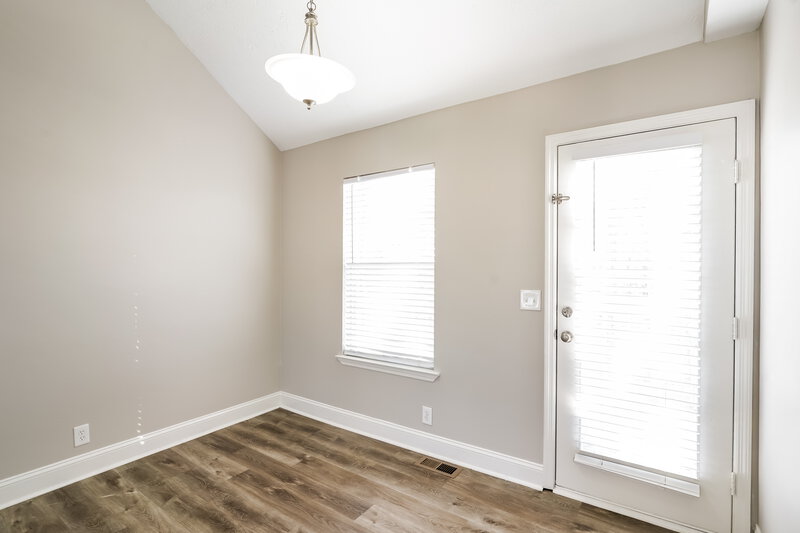 1,860/Mo, 608 Whirlaway Dr Antioch, TN 37013 Dining Room View