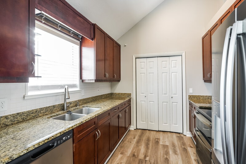 1,860/Mo, 608 Whirlaway Dr Antioch, TN 37013 Kitchen View
