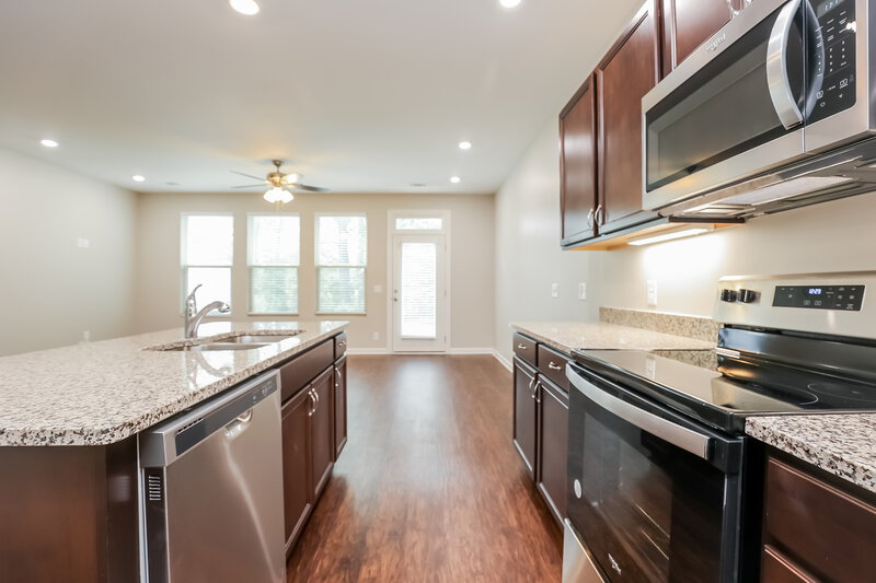 2,185/Mo, 3029 Defilade Dr Murfreesboro, TN 37128 Kitchen View 3