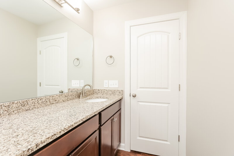2,185/Mo, 3029 Defilade Dr Murfreesboro, TN 37128 Bathroom View 2