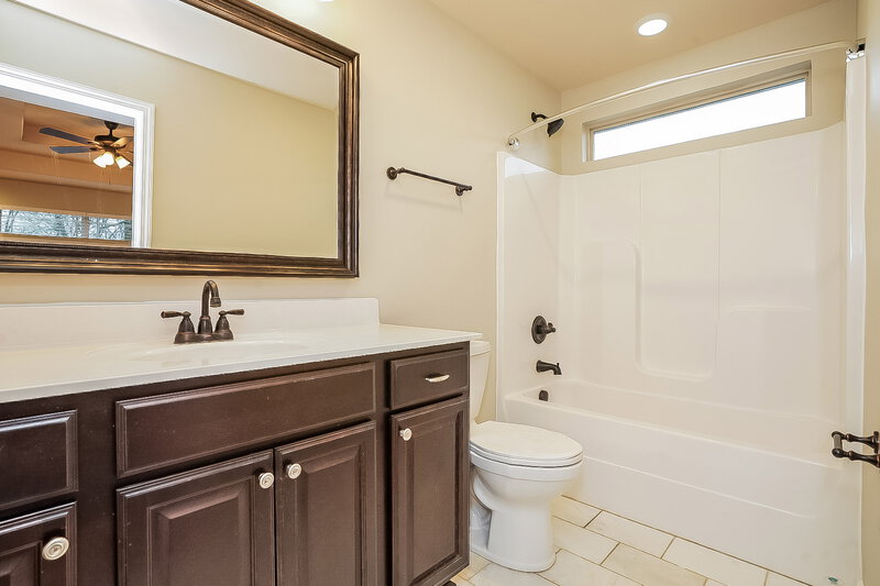 2,050/Mo, 3310 Anderson Rd Antioch, TN 37013 Main Bathroom View