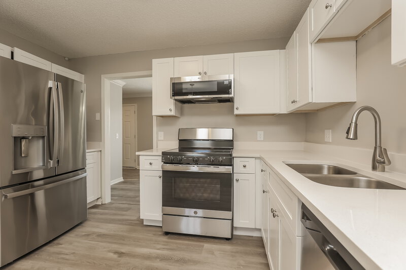 1,860/Mo, 3321 Towne Ridge Dr Antioch, TN 37013 Kitchen View 2