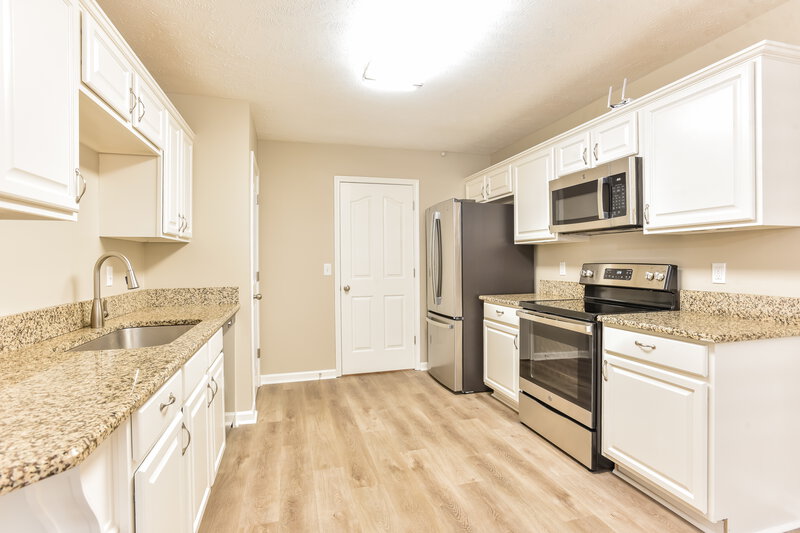 2,800/Mo, 1212 Elisha Ct La Vergne, TN 37086 Kitchen View