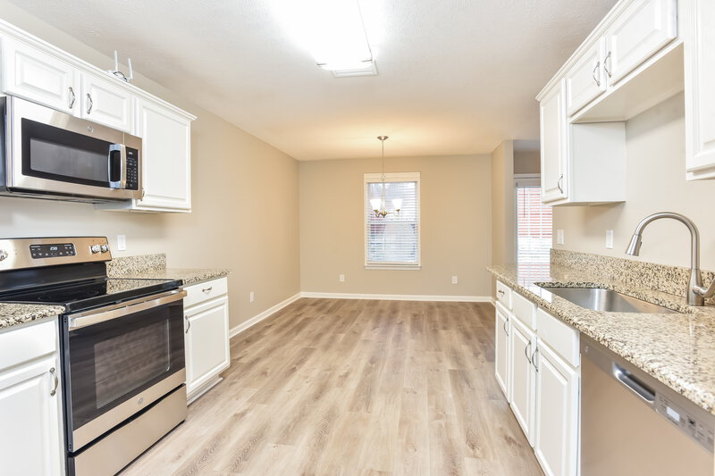 2,800/Mo, 1212 Elisha Ct La Vergne, TN 37086 Kitchen View 2