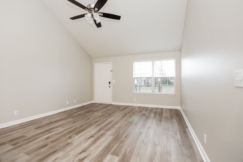1,965/Mo, 1513 Holden Ct Murfreesboro, TN 37128 Living Room View 2
