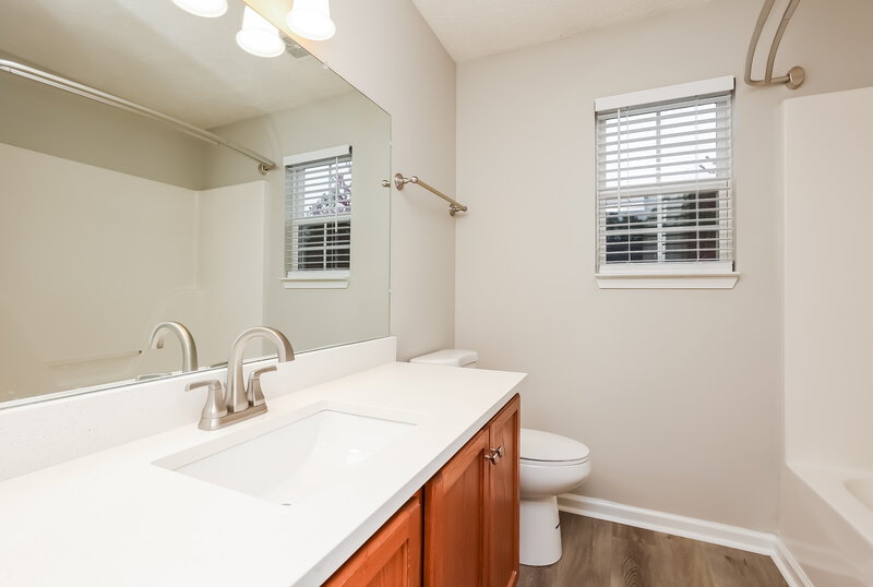 1,965/Mo, 1513 Holden Ct Murfreesboro, TN 37128 Main Bathroom View