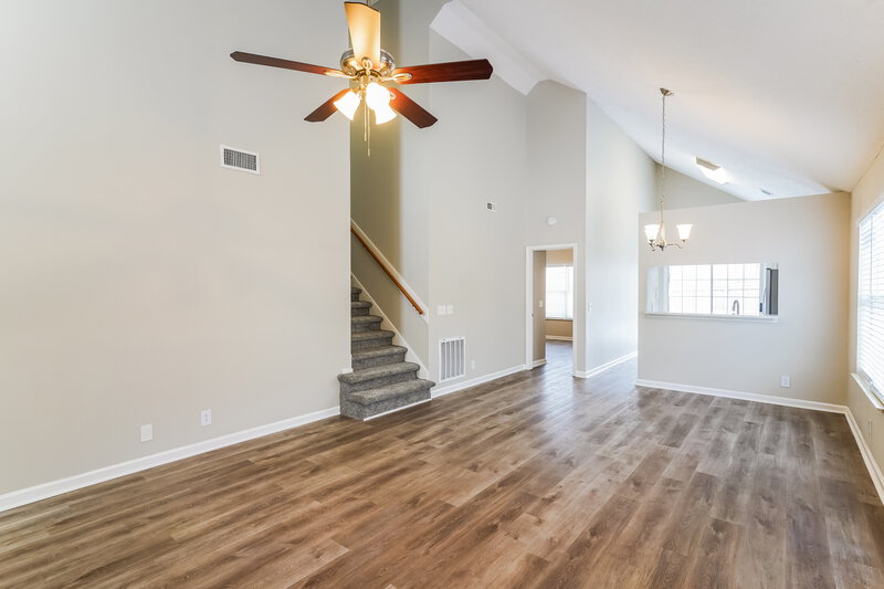 1,985/Mo, 1016 Mansker Dr Goodlettsville, TN 37072 Living Room View 2