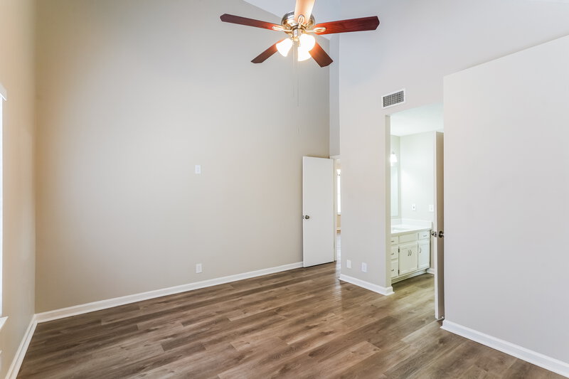 1,985/Mo, 1016 Mansker Dr Goodlettsville, TN 37072 Main Bedroom View 2