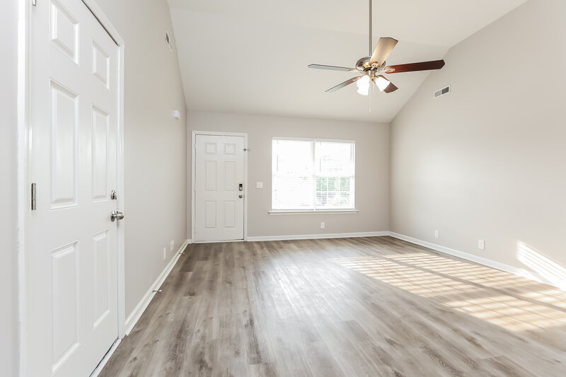 2,045/Mo, 3025 Ace Wintermeyer Dr La Vergne, TN 37086 Misc View