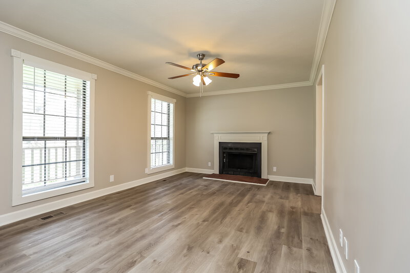 2,220/Mo, 429 Southwood Dr Nashville, TN 37217 Living Room View