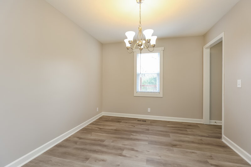 2,220/Mo, 429 Southwood Dr Nashville, TN 37217 Dining Room View