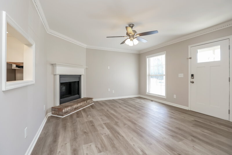 3,230/Mo, 2025 Skyline Dr Goodlettsville, TN 37072 Living Room View