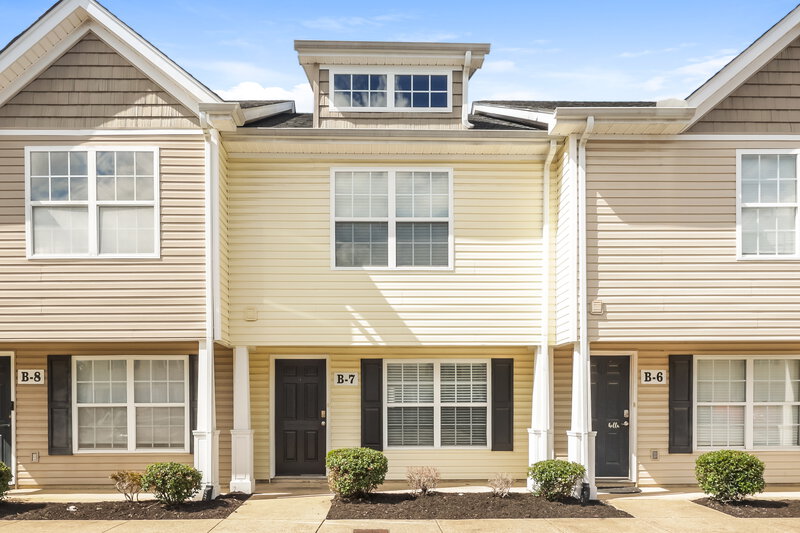 1,335/Mo, 2961 S Rutherford Blvd Apt B7 Murfreesboro, TN 37130 External View