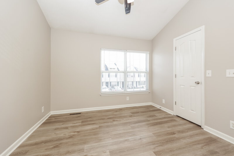 1,335/Mo, 2961 S Rutherford Blvd Apt B7 Murfreesboro, TN 37130 Main Bedroom View