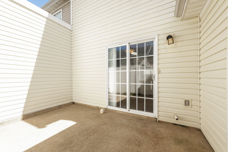 1,335/Mo, 2961 S Rutherford Blvd Apt B7 Murfreesboro, TN 37130 Rear View