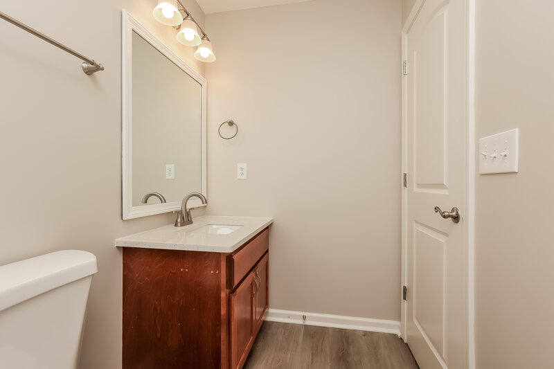 1,645/Mo, 318 Gallop Ln Springfield, TN 37172 Bathroom View 2