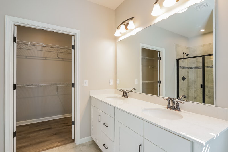 5,230/Mo, 9721 Katz Ln Brentwood, TN 37027 Main Bathroom View