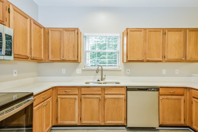 2,395/Mo, 632 Magnolia Ln Nashville, TN 37211 Kitchen View 2