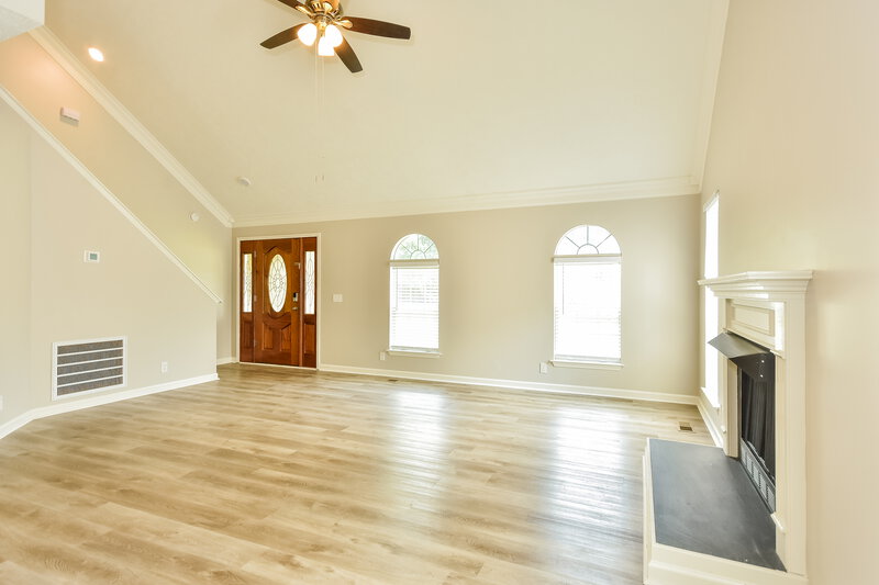 3,080/Mo, 3408 Cobble St Nashville, TN 37211 Living Room View 2