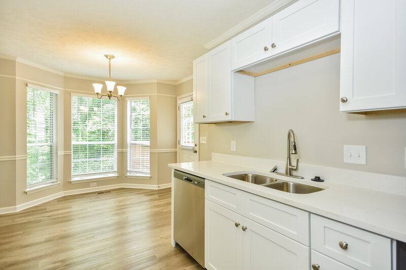 3,080/Mo, 3408 Cobble St Nashville, TN 37211 Kitchen View 2