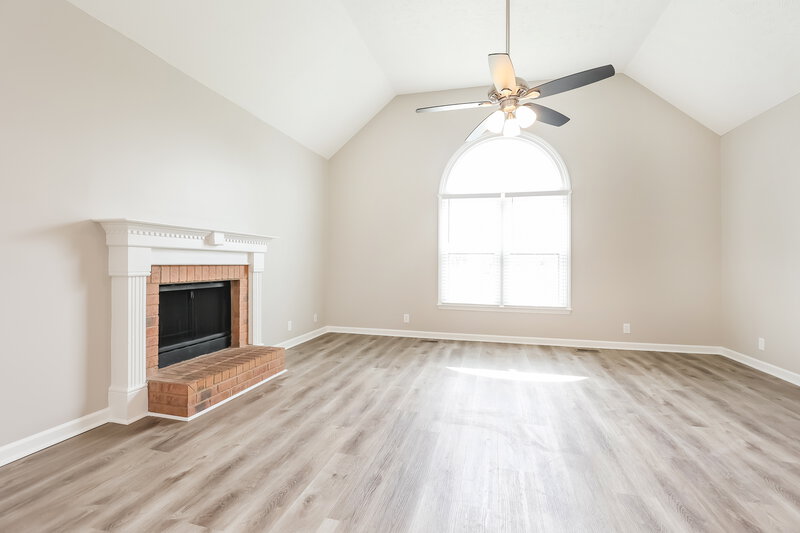 2,810/Mo, 2237 Red Mile Rd Murfreesboro, TN 37127 Living Room View 2
